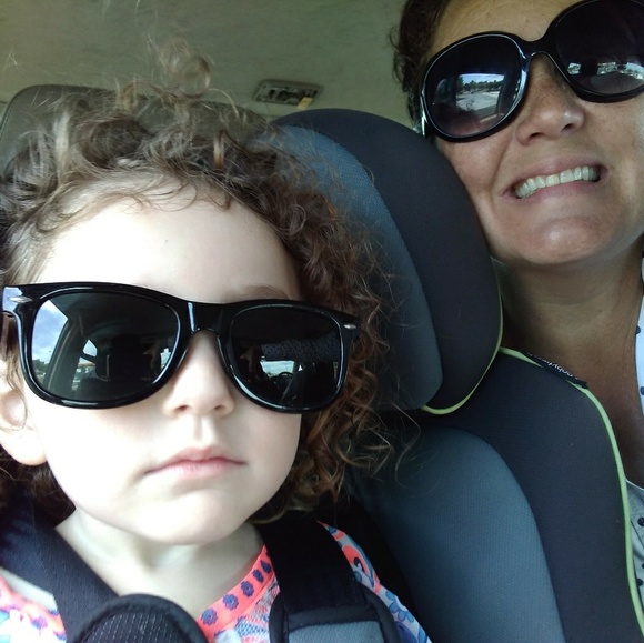 Meet your Posher, Lydia - Picture 2 of 9